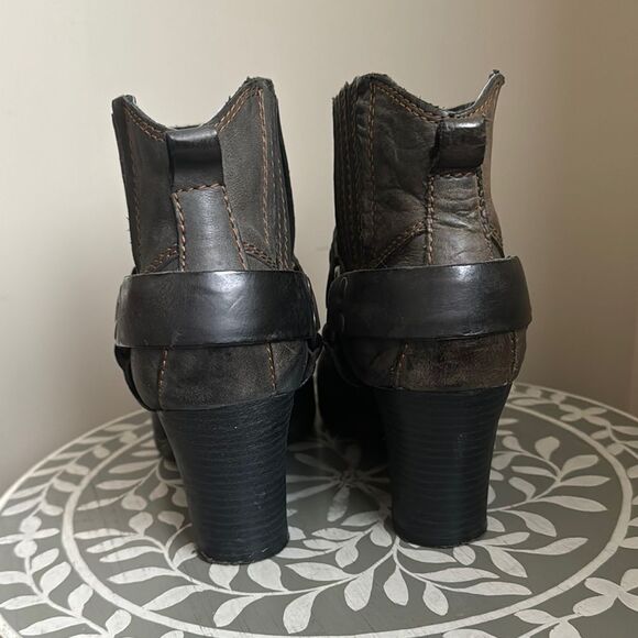 b.o.c. Black & Brown Western Ankle Boots with Chunky Heel Sz 9 - Picture 6 of 12